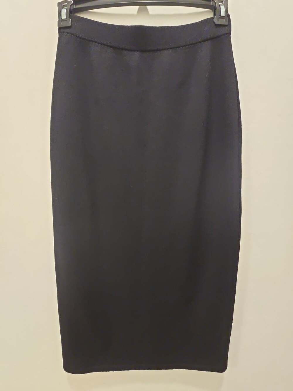 St. John Basics Pencil Skirt Size 6 Black Knit Midi